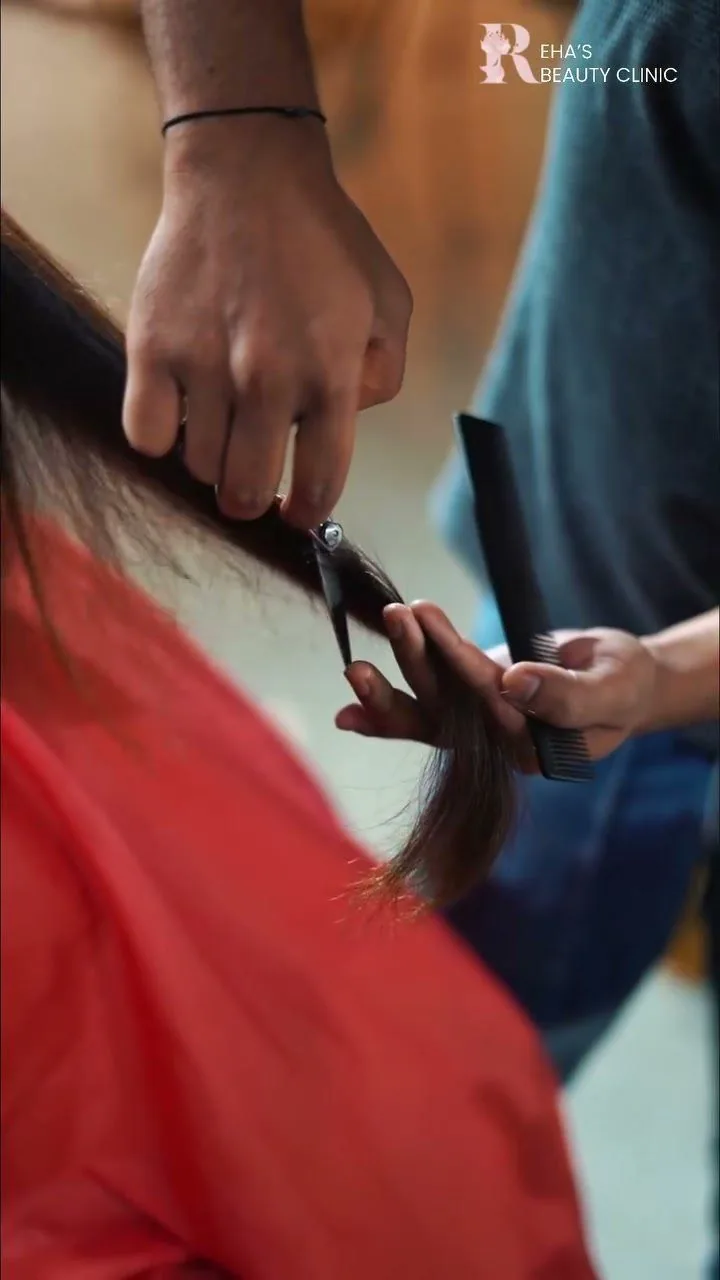 Salons film still